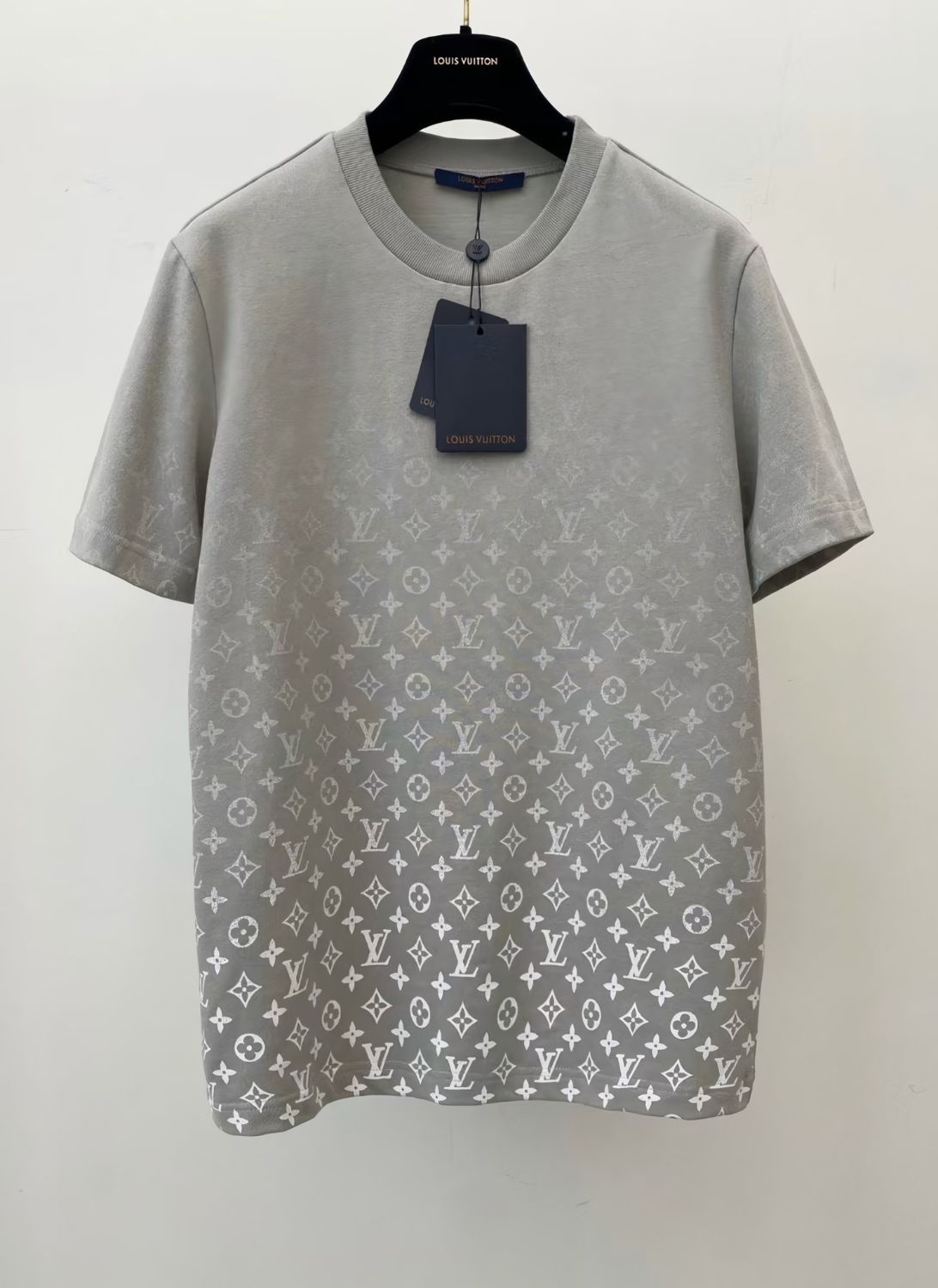 Limited Edition Luxury Brand Unisex T-shirt Hot Gift 2024 TH771 Limited Edition Luxury Brand Unisex T-shirt Hot Gift 2024 TH771