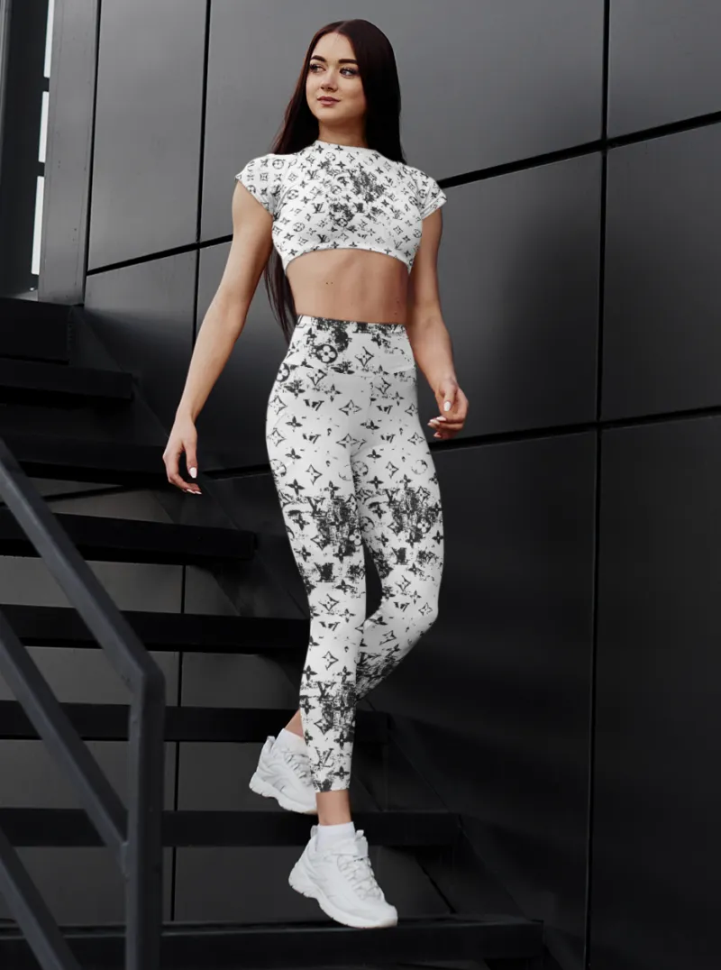 Premium Crop Top Leggings Set 2025 – TL1697081278975 Premium Crop Top Leggings Set 2025 – TL1697081278975