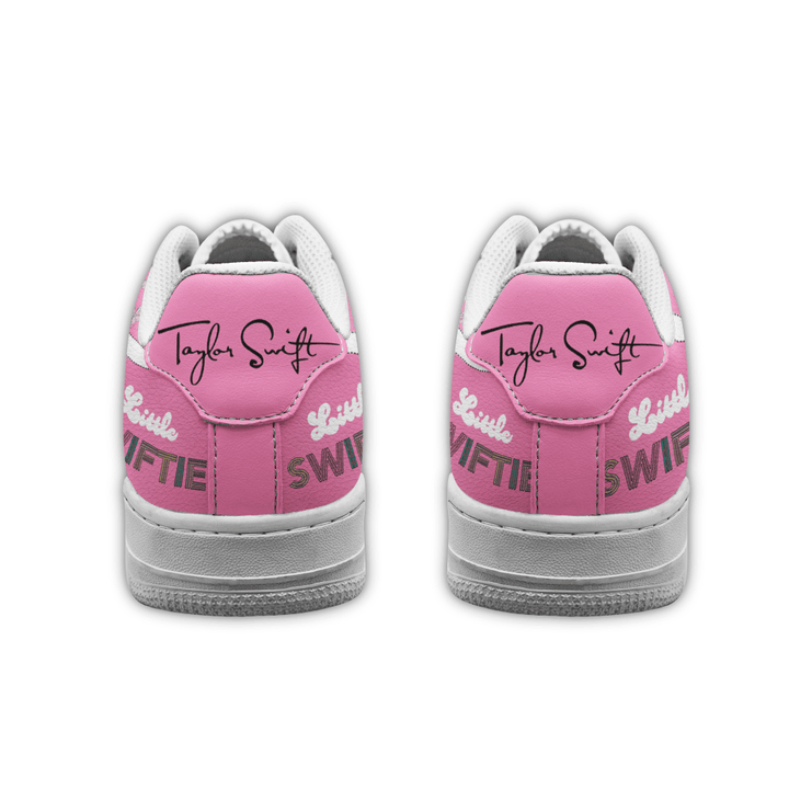 Premium Taylor Swift
Af1 Sneaker Premium Taylor Swift
Af1 Sneaker