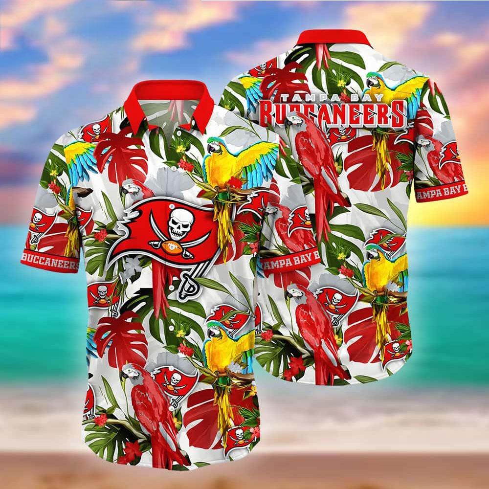 Tampa Bay Buccaneers Palm Tree And Parrot Hawaiian Shirt