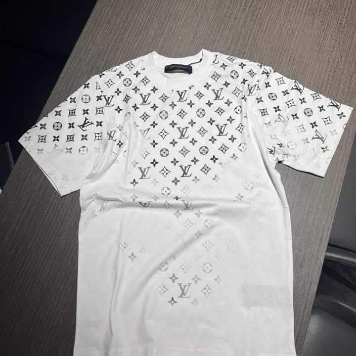 Limited Edition Luxury Brand Unisex T-shirt Hot Gift 2024 PEA345826