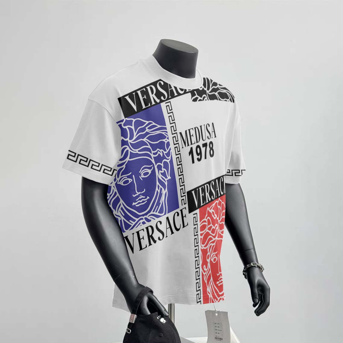 Limited Premium T-Shirt – TDA003146