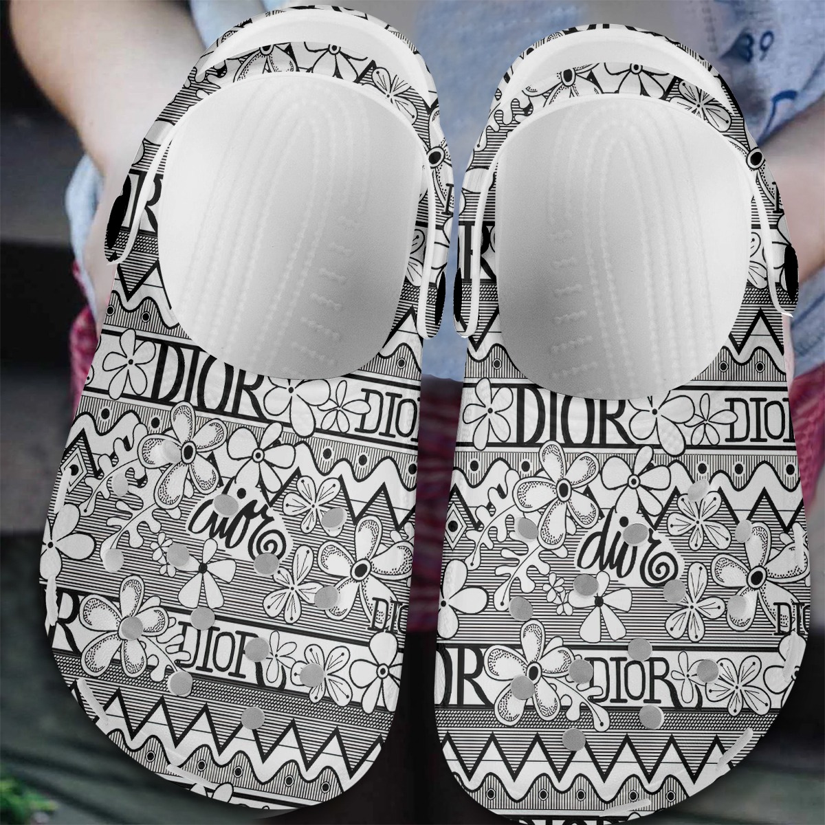 New Release – Premium Crocs Limited Edition – TU24062418