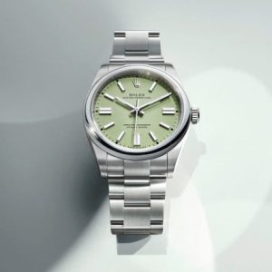 classic watches oyster perpetual make the world your oyster navigation nude pistache carrousel 25 02 2025 ak V1 1 f9a9db8b 2230 47e4 a0af 7e1350eea1f8 954fea011e 7ipehh2par