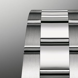model feature background steel portrait 73ecd6a3 5276 407d b2ee c97f2695ad32 ec85c2676e l3s96nj8yi