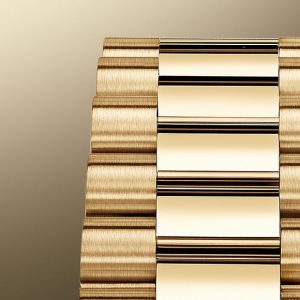 model feature background yellow gold portrait 6ad4afae 0f0b 43da a33b 4b4055b7791c 1fcf862933 ttu38ue3d5 1