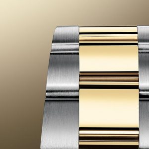 model feature background yellow gold portrait cb69756e 3b04 4998 a5f6 8c5f3812cc91 7d30380ece wgg2ro4a9t 1